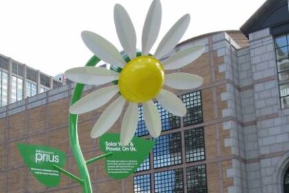 Toyota solar flowers large 07