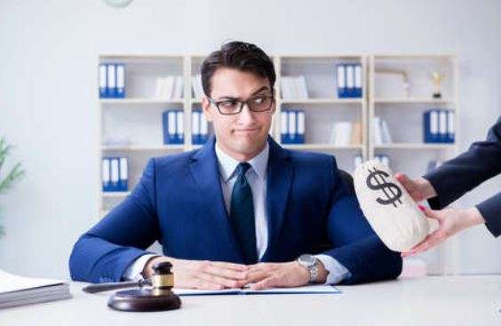 Abogado Conflicto de Interés