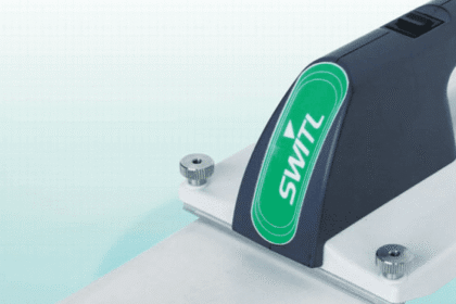 Switl La Pala Automatica Que Recoge Semi Liquidos Sin Manchar Y Sin Mancharse