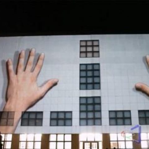 Proyección 3D Sobre El Muro De Un Edificio