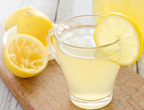Agua con limón